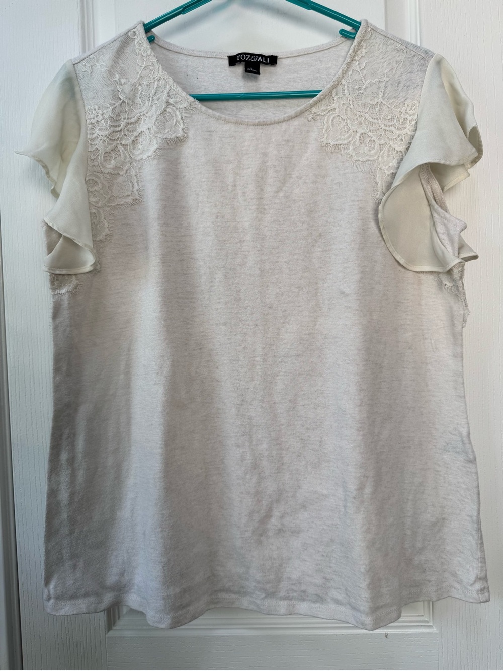 Roz & Ali Ivory Lace Flutter Sleeve Blouse